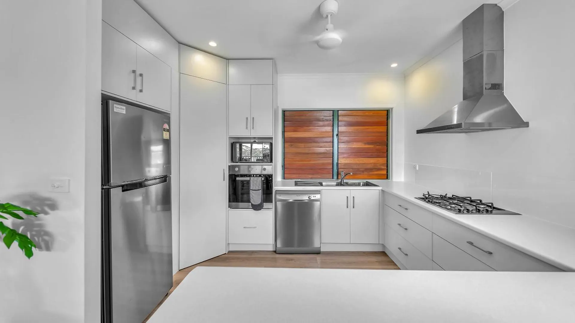 Casuarina Cove 13 On Hamilton Island By Hamorent Australia