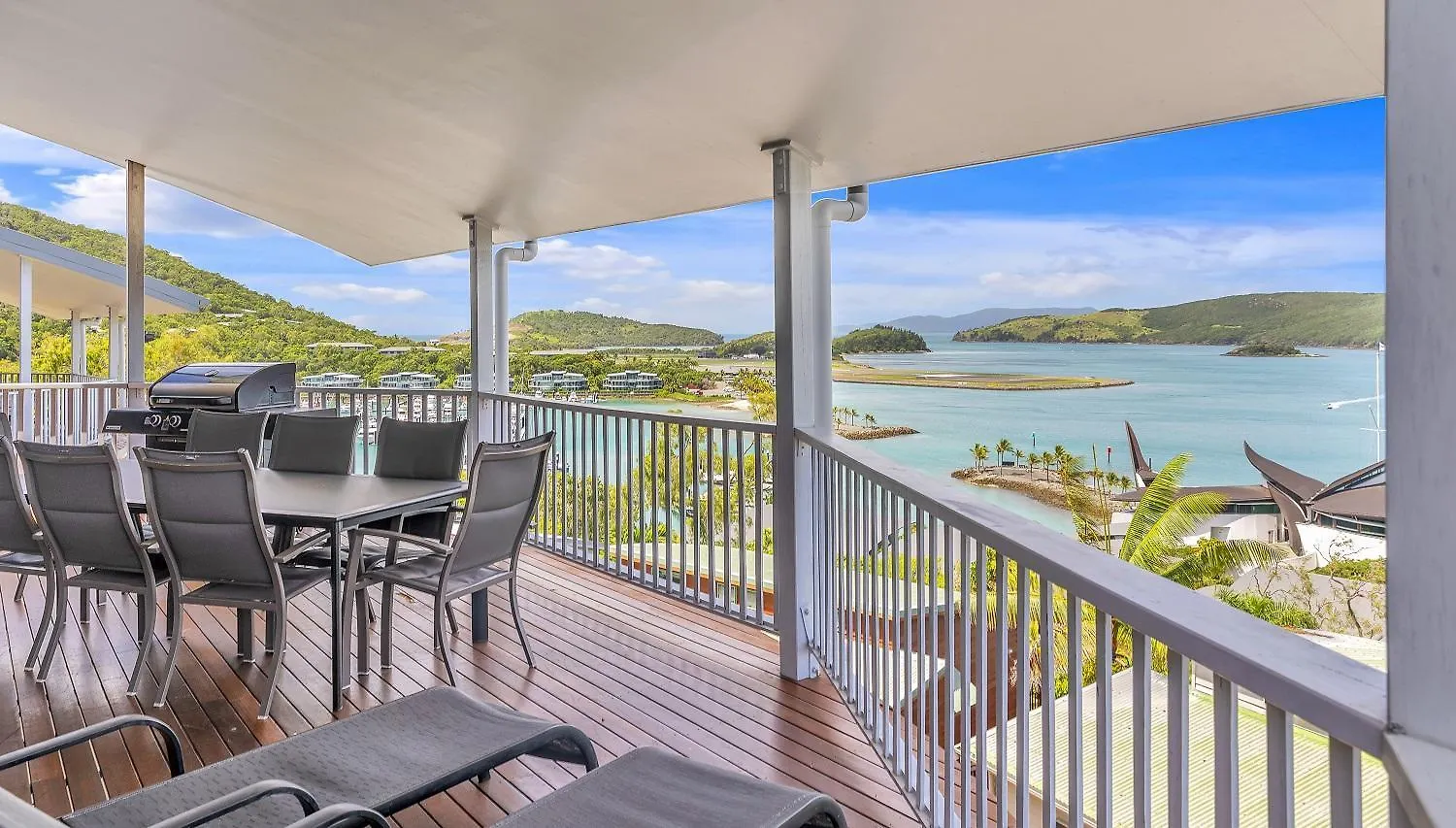 Casuarina Cove 13 On Hamilton Island By Hamorent location